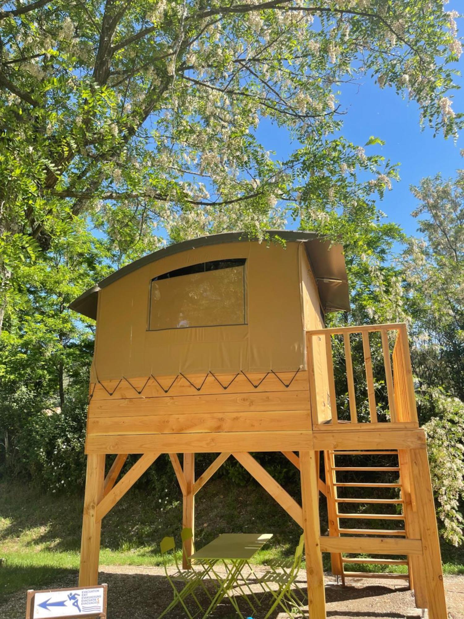 Camping Paradis Family Des Issoux Lalevade-d'Ardeche Exterior photo